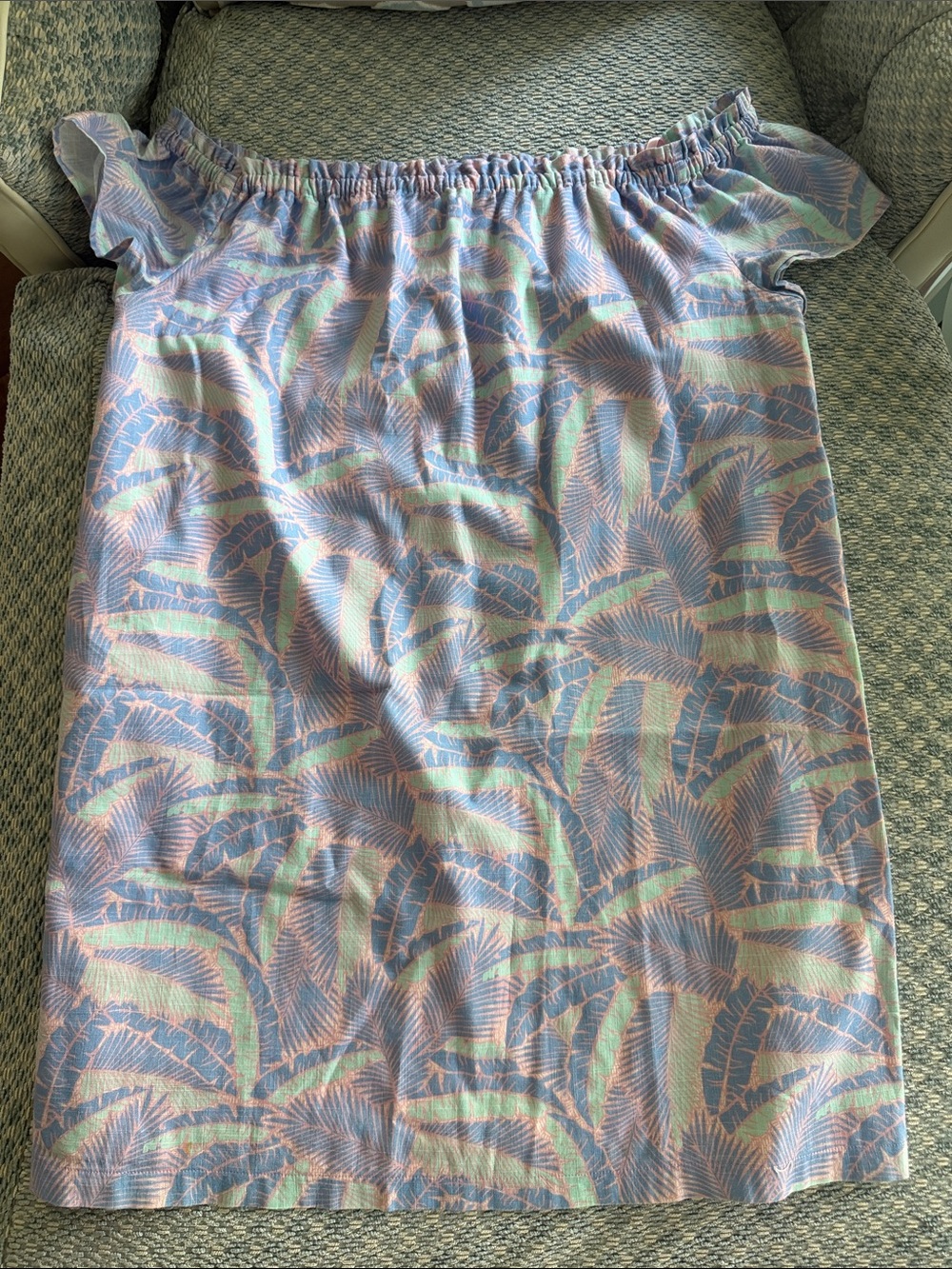 Vineyard Vines off the shoulder tropical dress in pastel pink and blue